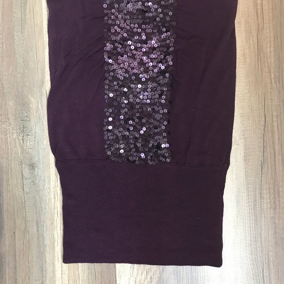 Plum sequined sweater blouse. Size small. - Picture 4 of 5